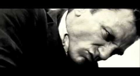 Daniel Craig loses his temper with fan