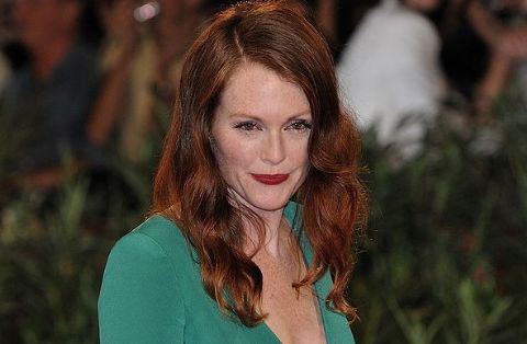 Julianne Moore cast in Carrie remake