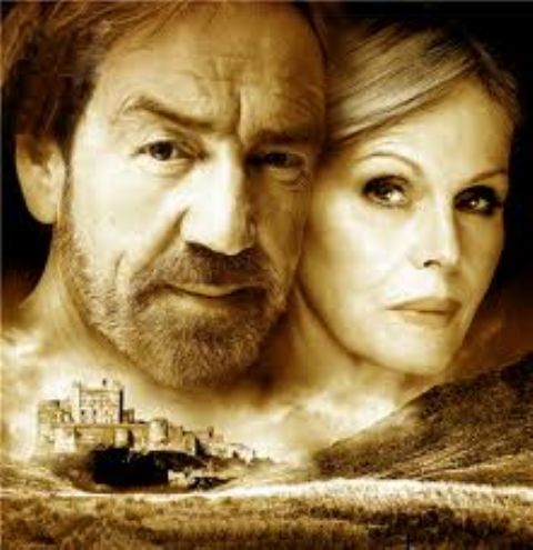 Lindsay and Lumley to star in play