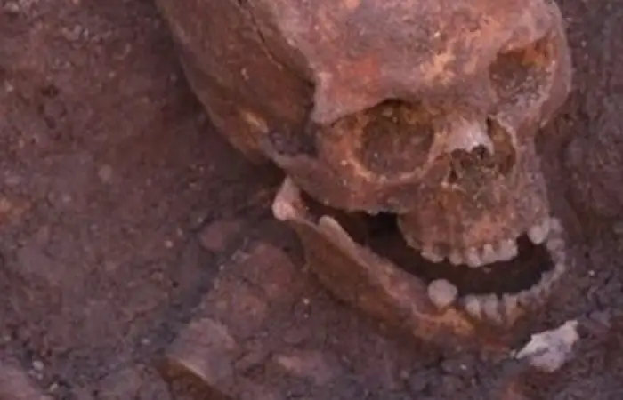 Richard III discovered in Leicester car park