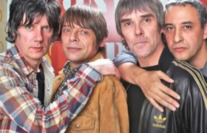 Stone Roses sell out reunion gigs