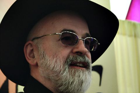 Terry Pratchett wins Wodehouse award
