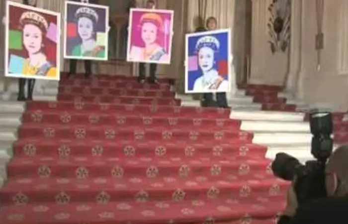 Warhol's Queen portraits to be displayed