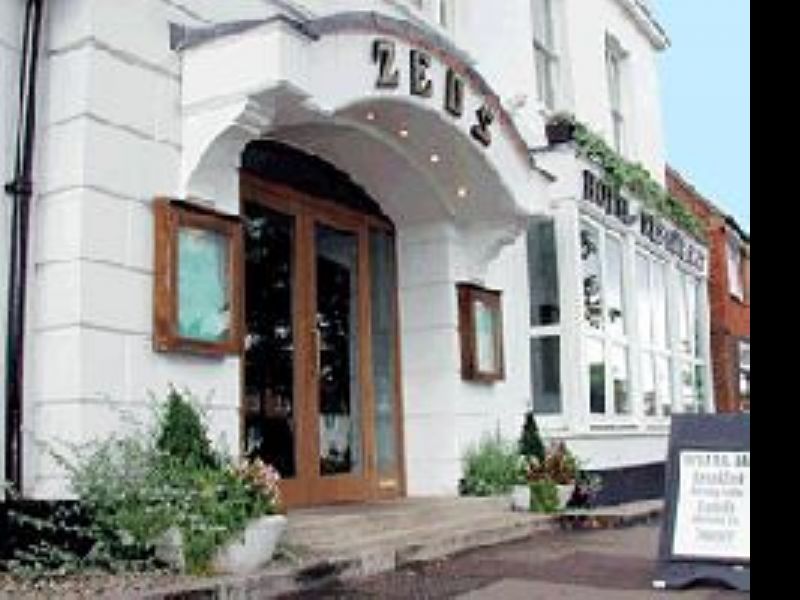 Zeus Hotel and Restaurant Hotel in Baldock
